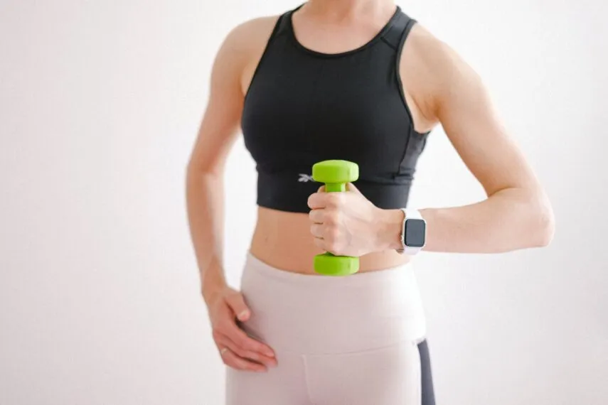 Como montar um guarda-roupa fitness completo gastando pouco